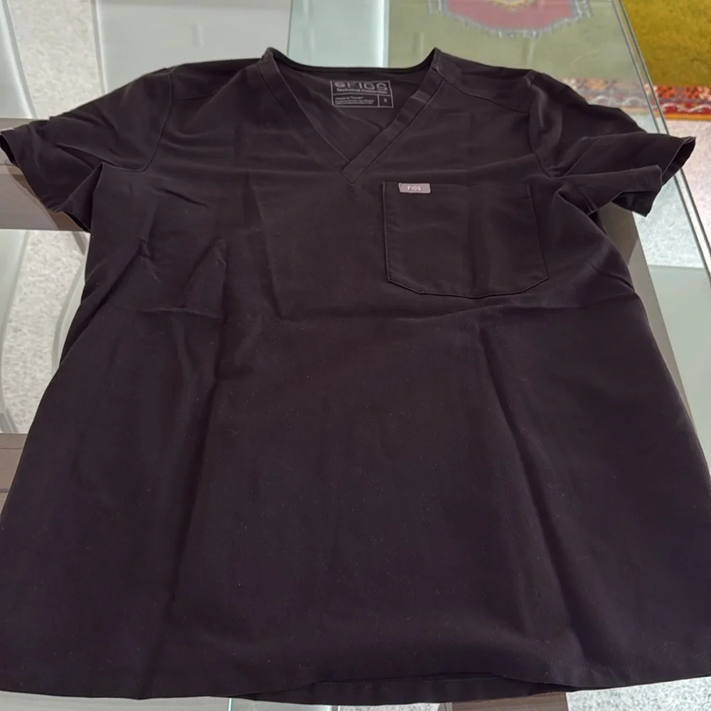 Women black figs scrub top small great condition - Picture 3 of 3